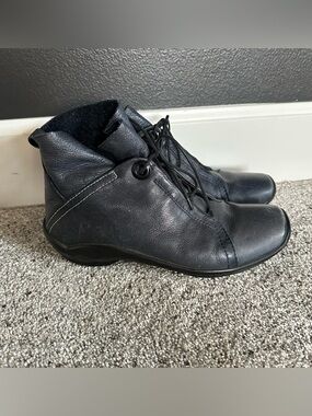 Wolky Diana Comfort Walking Boots Blue Leather Lace Up Ankle Boot Size 39 EU 8